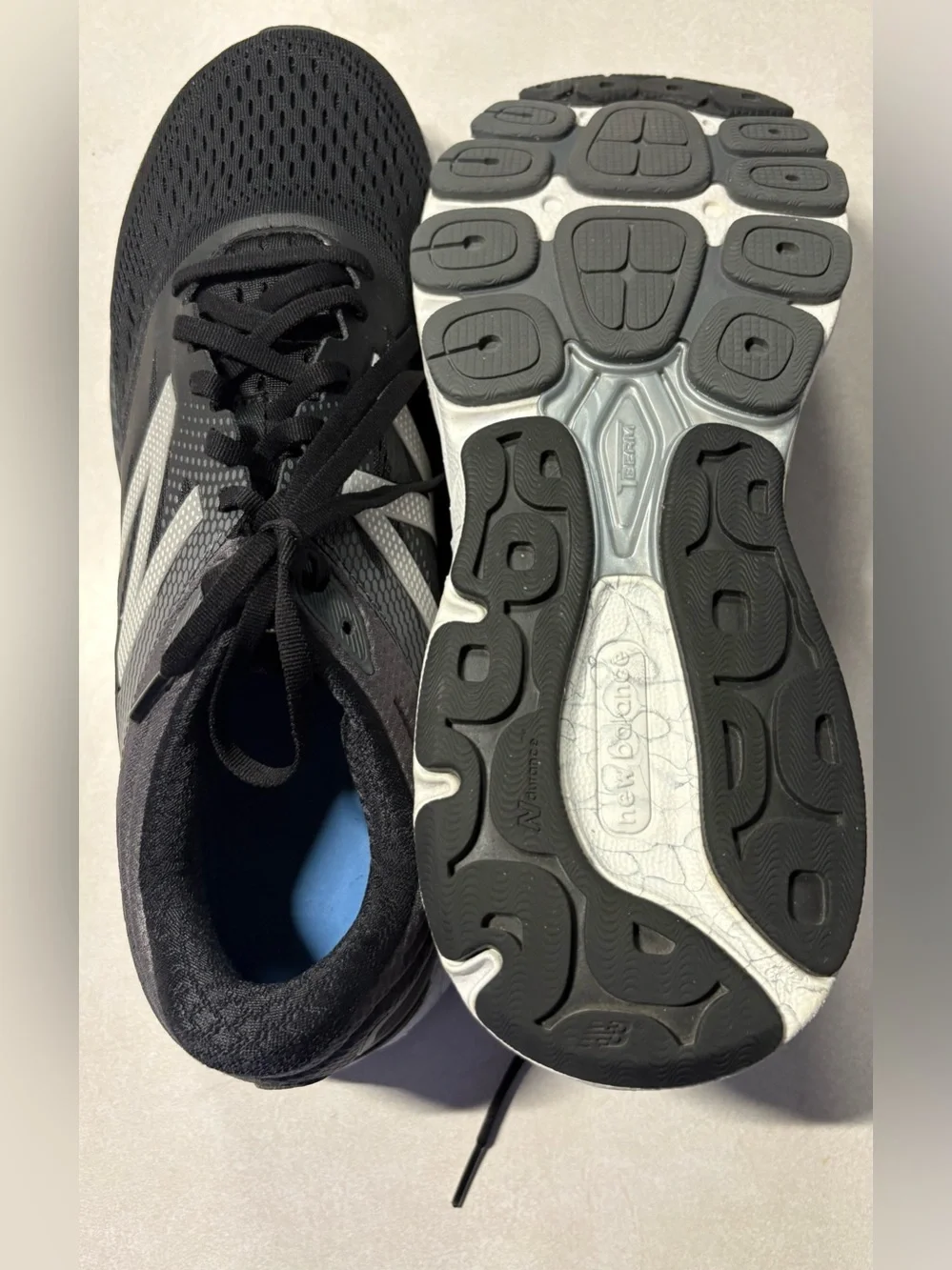 New Balance Black and White Men's Athletic Running Shoes size 11.5
